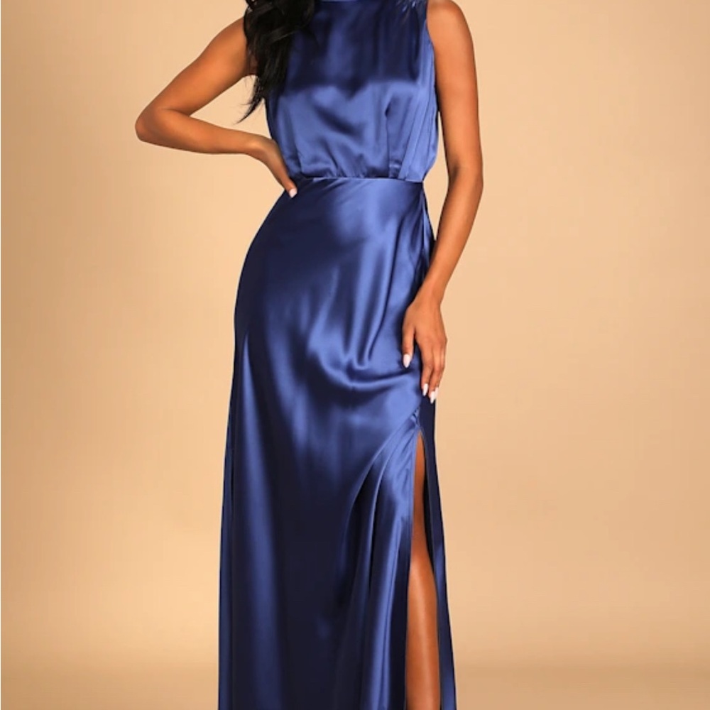 Lulu’s Elegant Blue Satin Evening Gown